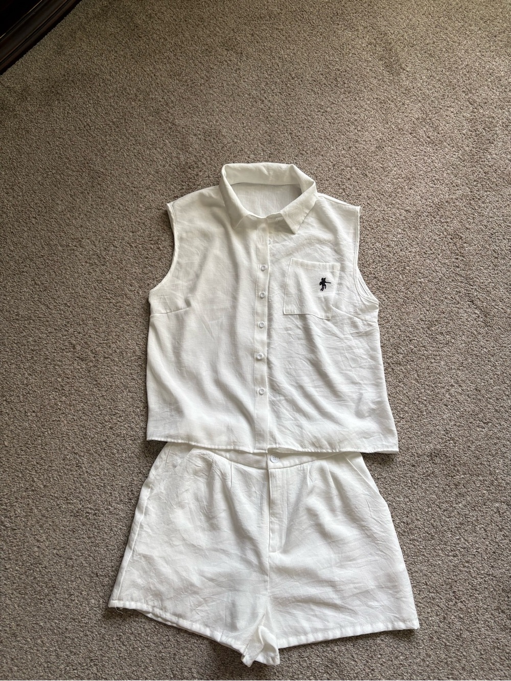 White Linen Blend Sleeveless Button Front Top & Shorts Set | Size Large - Picture 2 of 11